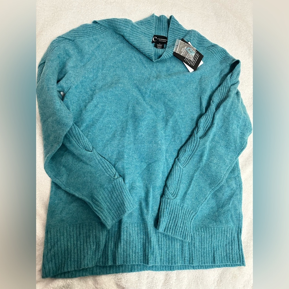 C By Bloomingdale’s cashmere marbled teal sweater M